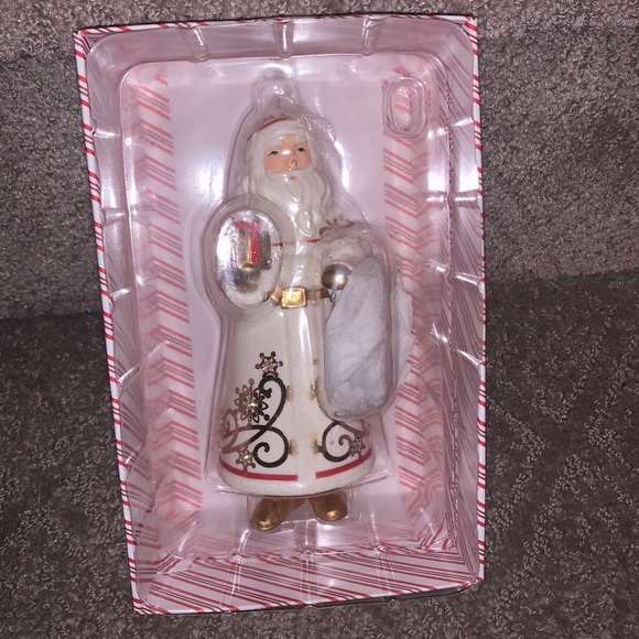 NIB Hallmark 2017 KOC Ornament Club Exclusive Porcelain Santa Claus Ornament - Picture 3 of 4